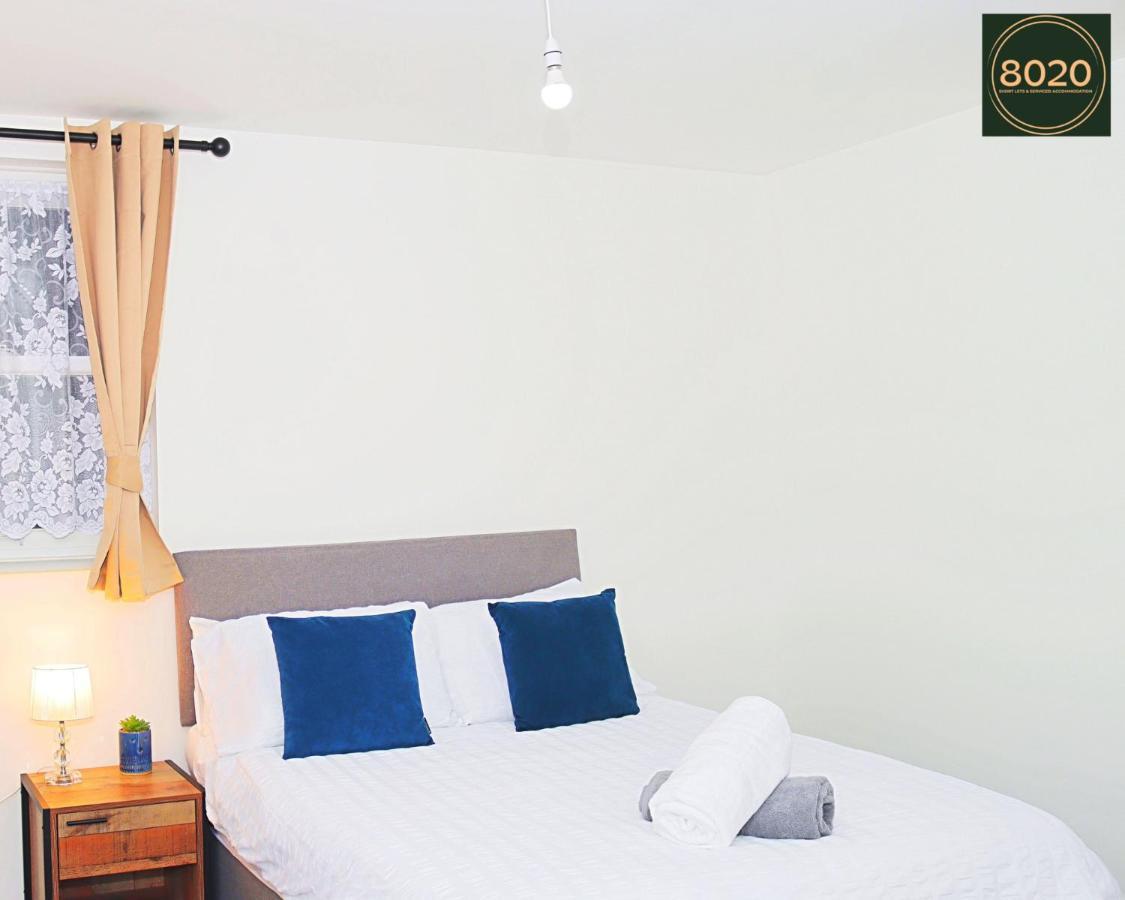 Lancing Apartments - Spacious 2 Bed - Sleeps 6 - Burnham Village Слау Екстер'єр фото